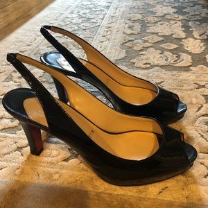 Size 38 Louboutin black patent leather peep-toe